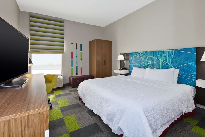 Room 11 of 22