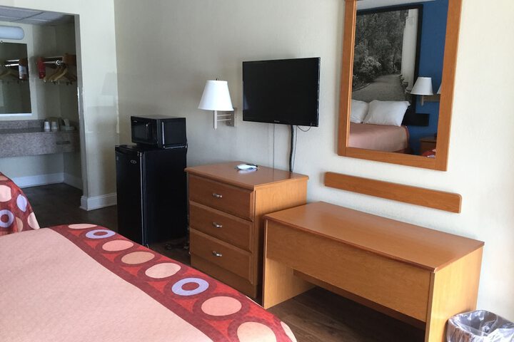 Room 16 of 24