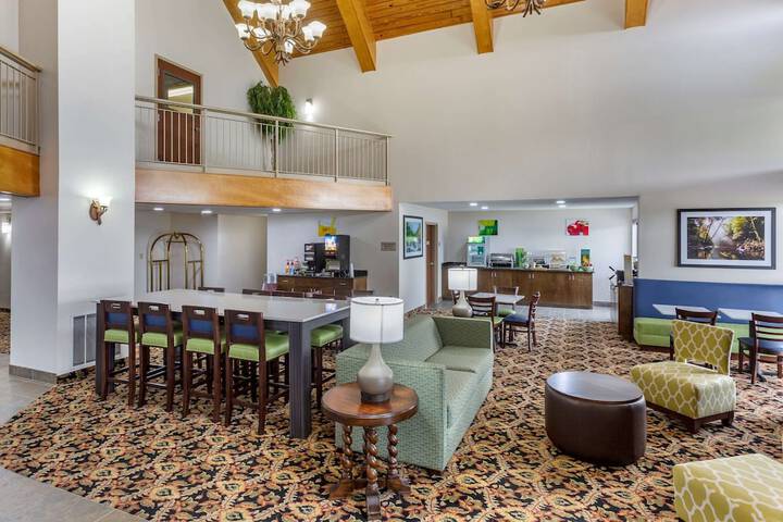 Hotel Interior 7 of 57