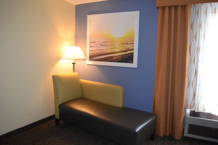 Room 13 of 46
