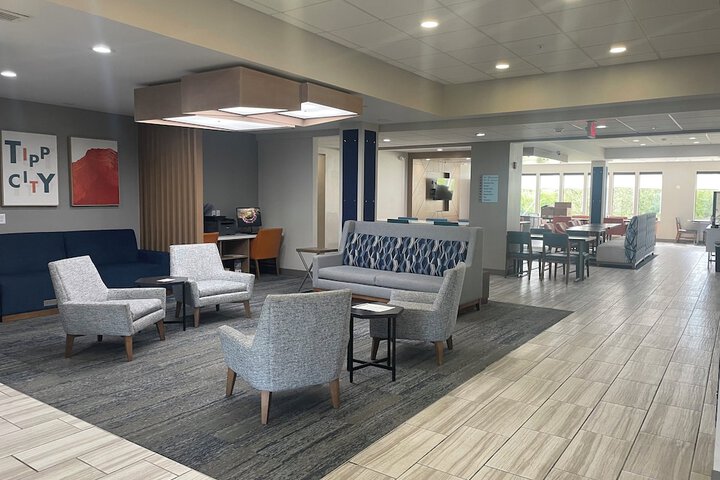 Holiday Inn Express Hotels and Suites Dayton North Tipp City by IHG
