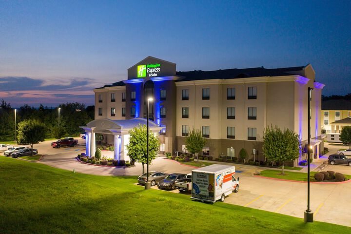 Holiday Inn Express Suites Van Buren-Ft Smith Area by IHG