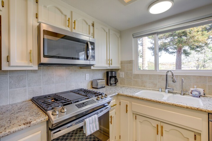 Lakefront Grover Beach Home Walk to Ocean!