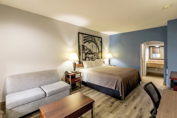 Azul Inn Houston Hobby Airport
