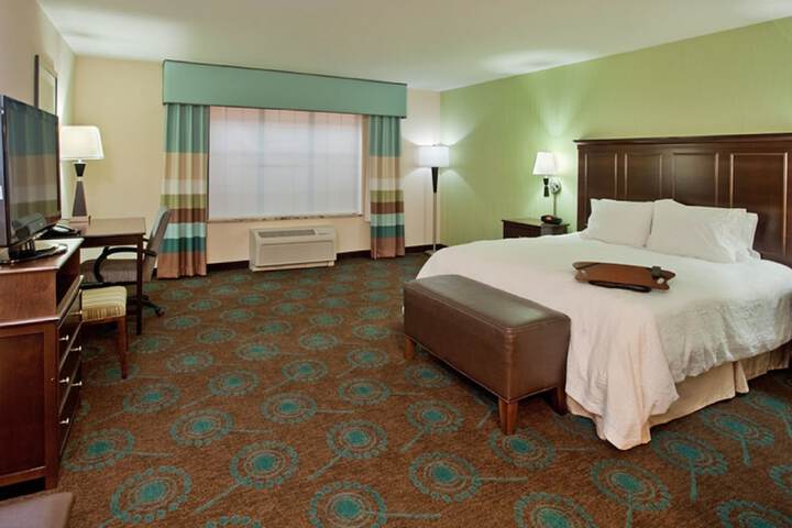Hampton Inn & Suites St. Cloud MN