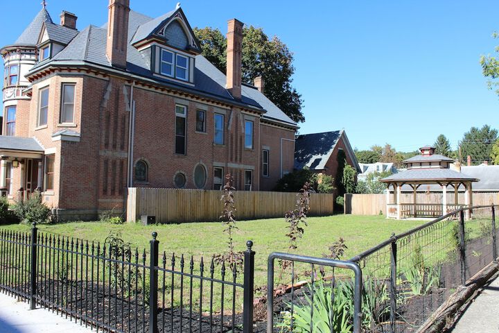 The Gage Mansion B & B