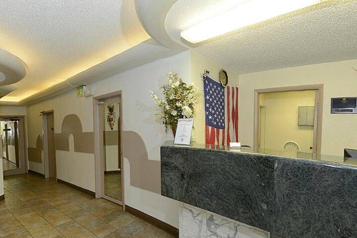 Howard Johnson by Wyndham Benton Harbor / St. Joseph