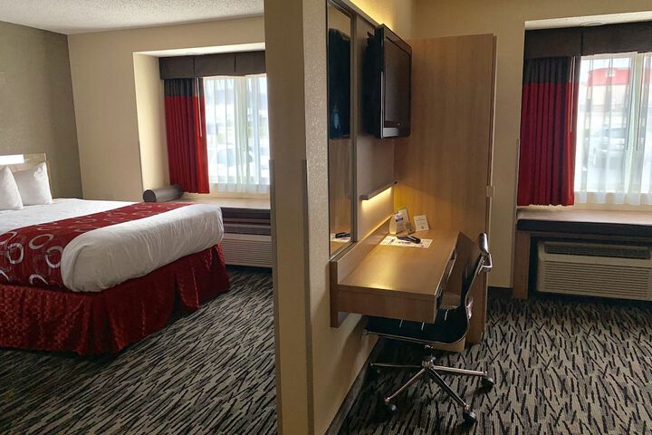Microtel Inn & Suites by Wyndham Charleston WV