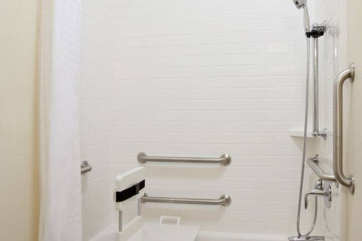 Candlewood Suites Dickinson ND by IHG