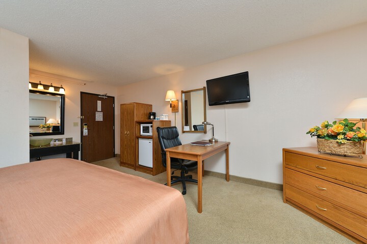 Room 2 of 28