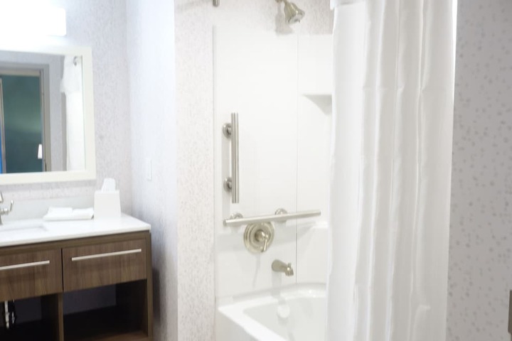 Home2 Suites by Hilton Raleigh Durham Airport RTP