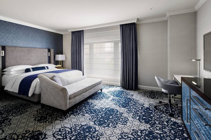 Room 28 of 102