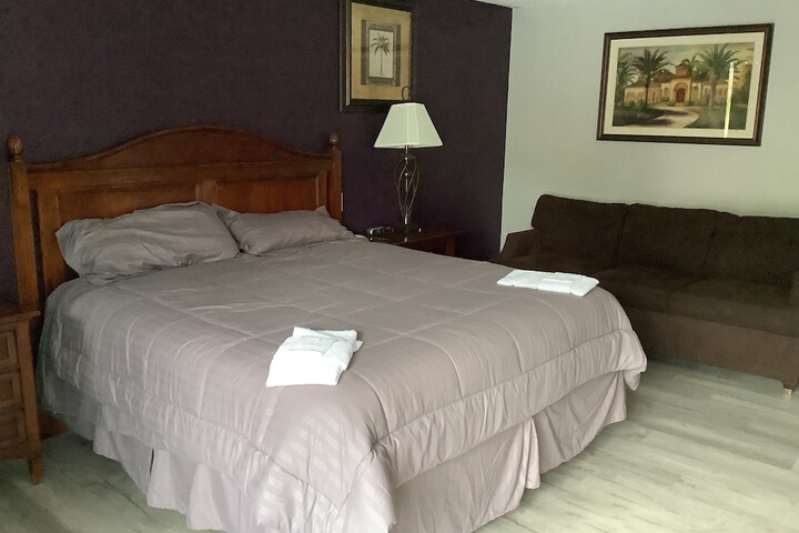 Room 10 of 15