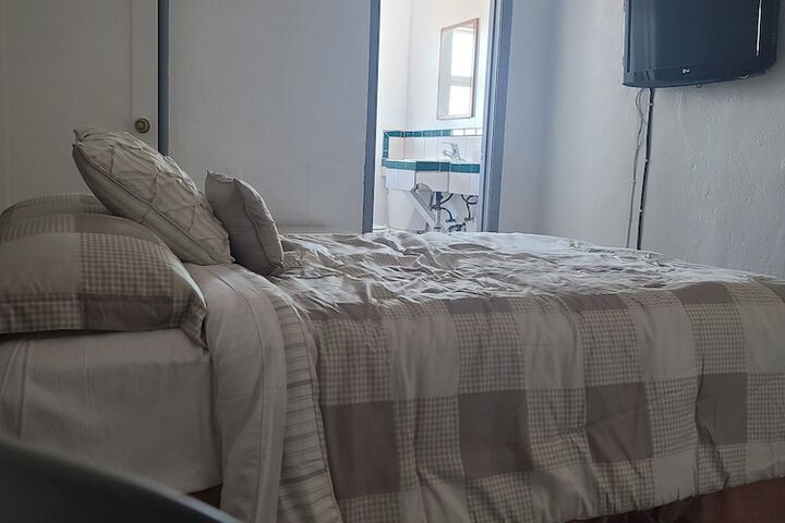 Room 28 of 36