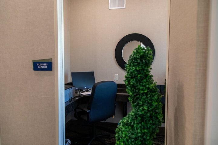 Business Center 48 of 48