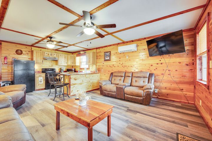 Troy Cabin w / River Access: Fish Kayak & More!