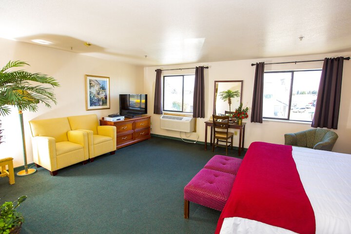 Room 9 of 35
