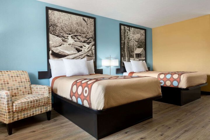 Room 15 of 37