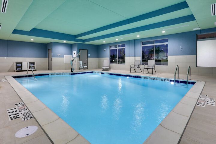 Holiday Inn Express & Suites Plano - The Colony by IHG
