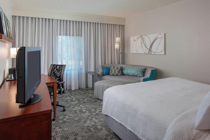 Room 14 of 26