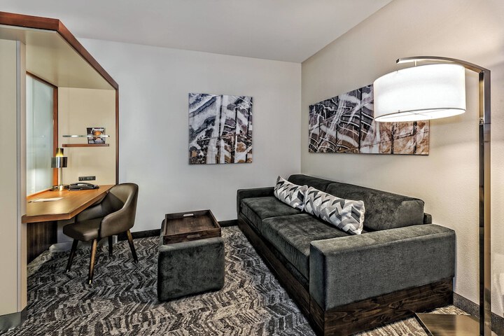 Room 12 of 20
