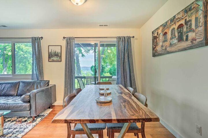 Sun-lit Vernon Condo 2 Mi to Ski Resort!