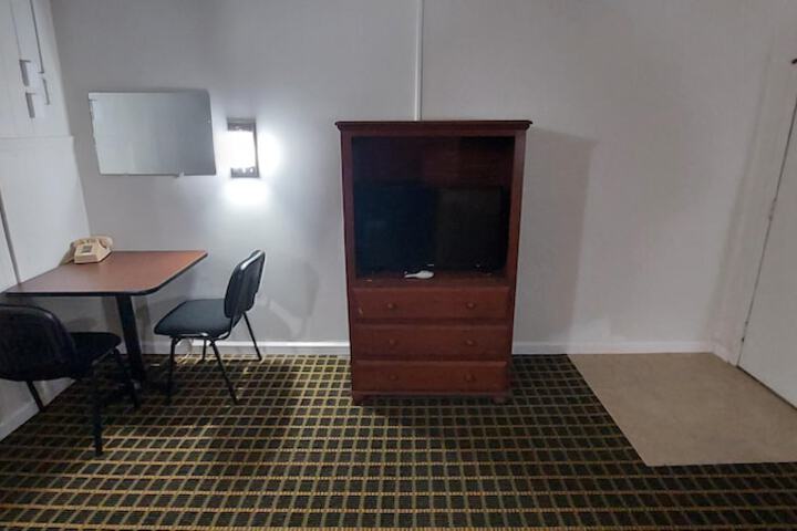Room 21 of 31