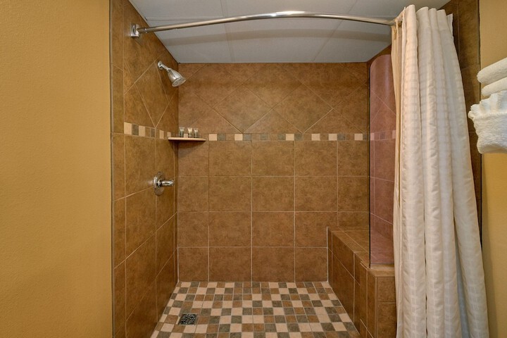 Room 12 of 42