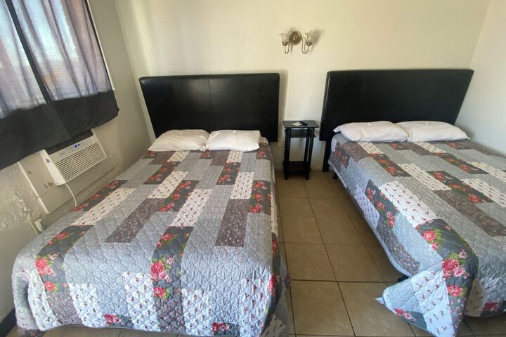 Room 14 of 22