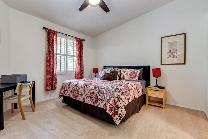 Room 21 of 32