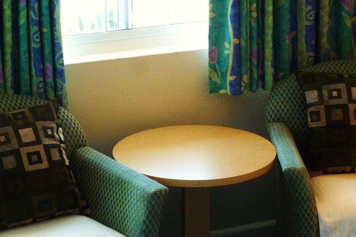 Room 22 of 37
