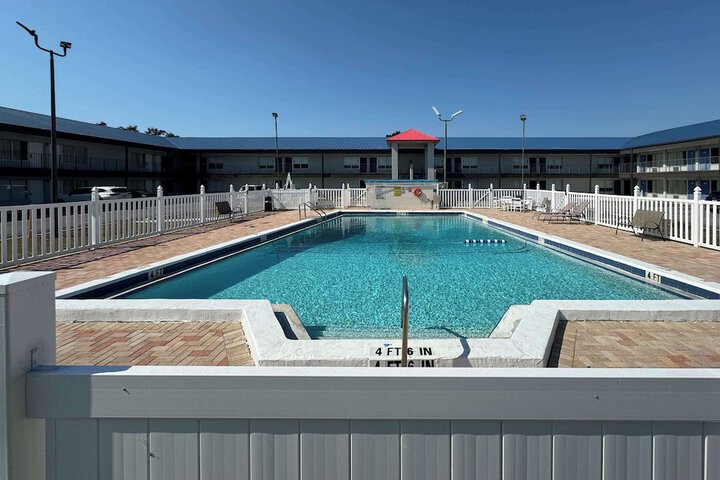 Pool 4 of 41
