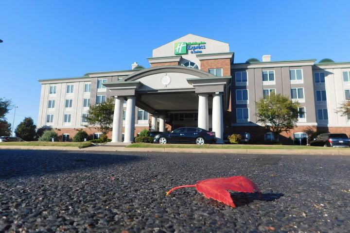 Holiday Inn Express & Suites Millington by IHG