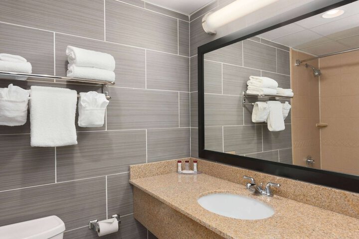 Room 15 of 29