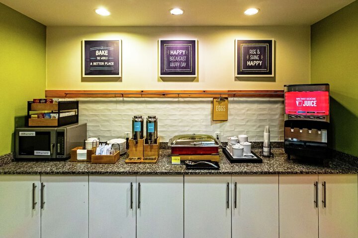 Breakfast/Coffee Service 107 of 121