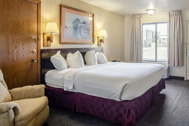Americas Best Value Inn & Suites Ft. Collins E at I-25