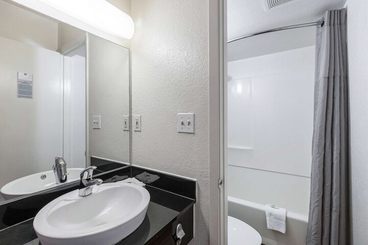 Motel 6 Council Bluffs IA - Omaha East