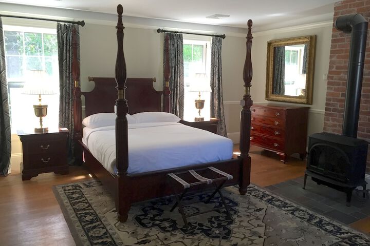 Room 72 of 112