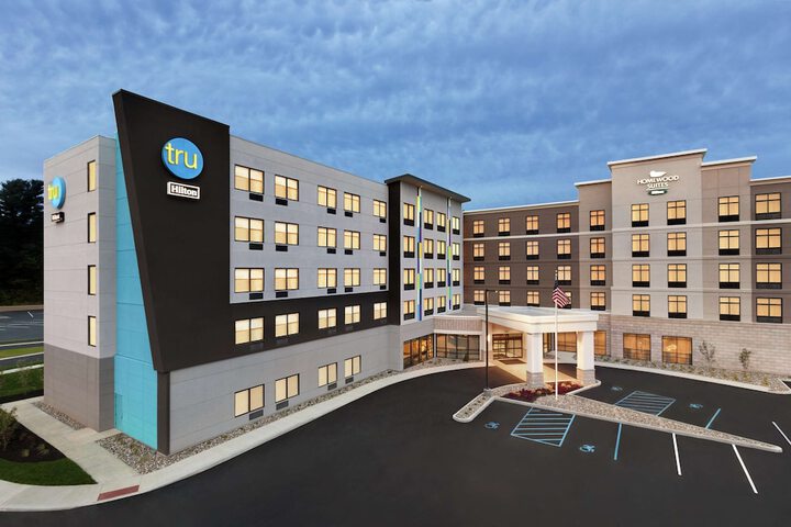 Hotel 3 of 48