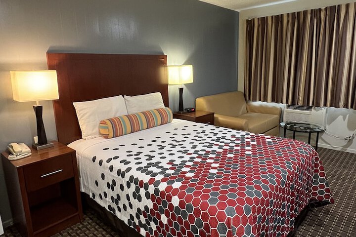 Room 15 of 24