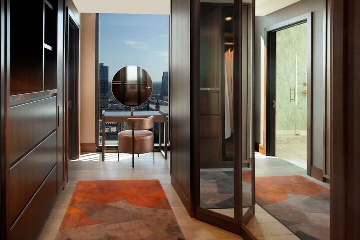 Room 20 of 130