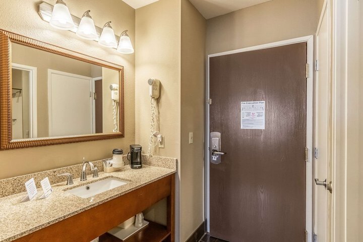 Room 18 of 47