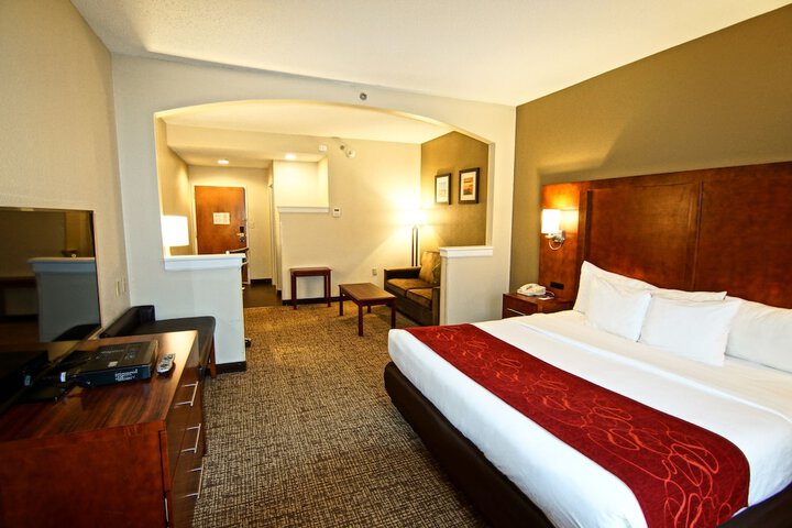 Room 33 of 49