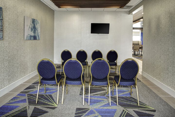 Holiday Inn Express & Suites Coldwater by IHG