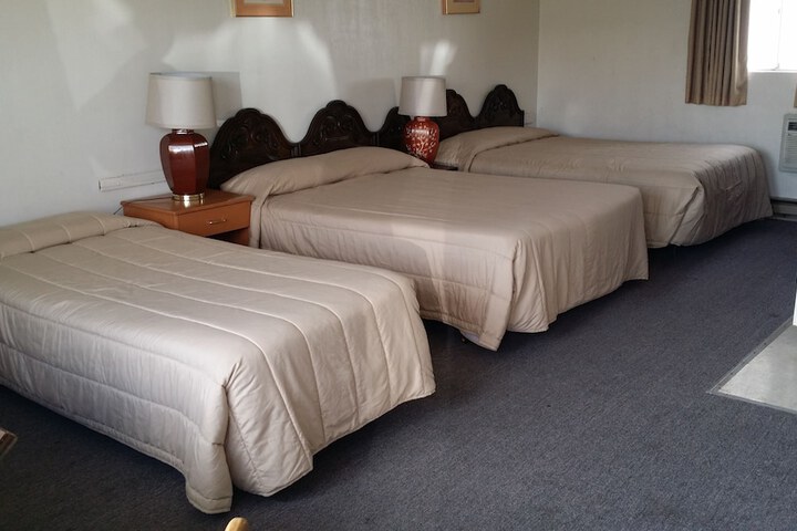 Tahitian Motor Inn