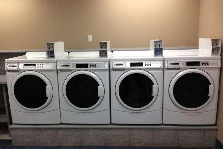 Laundry 19 of 25