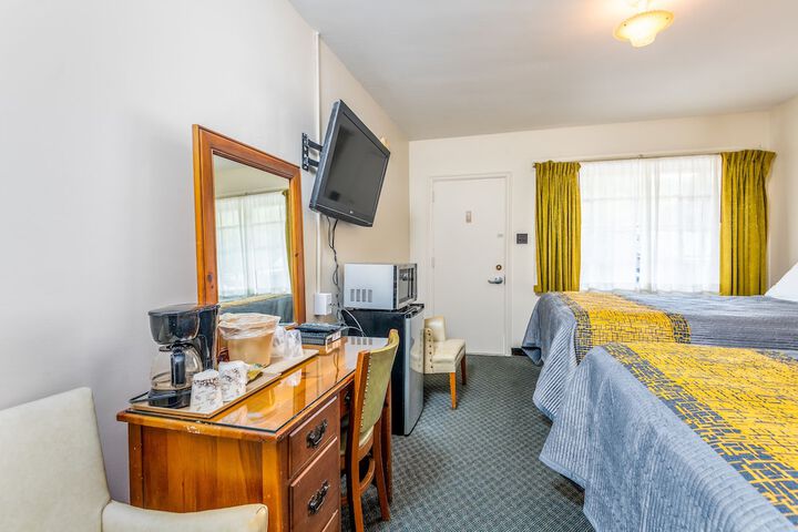 Parkway Inn
