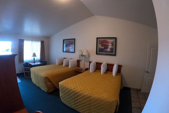Room 9 of 25