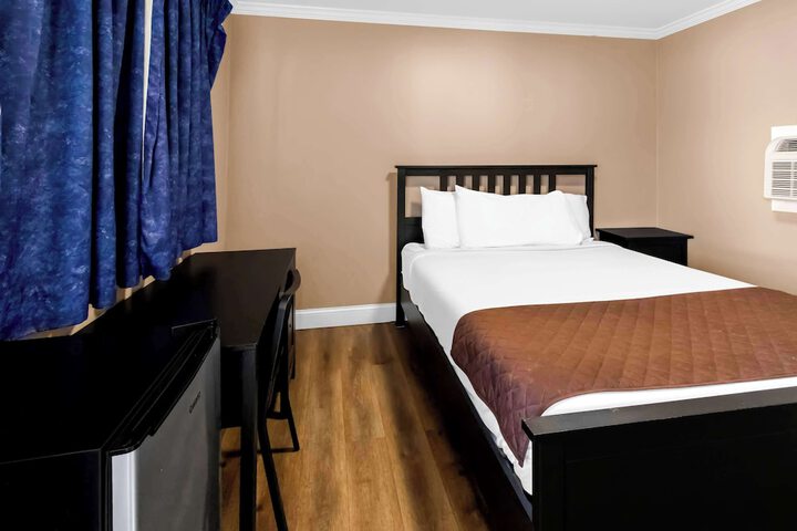 Room 26 of 31