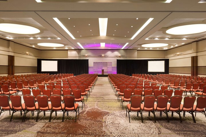 Embassy Suites by Hilton Charleston Airport Convention Ctr